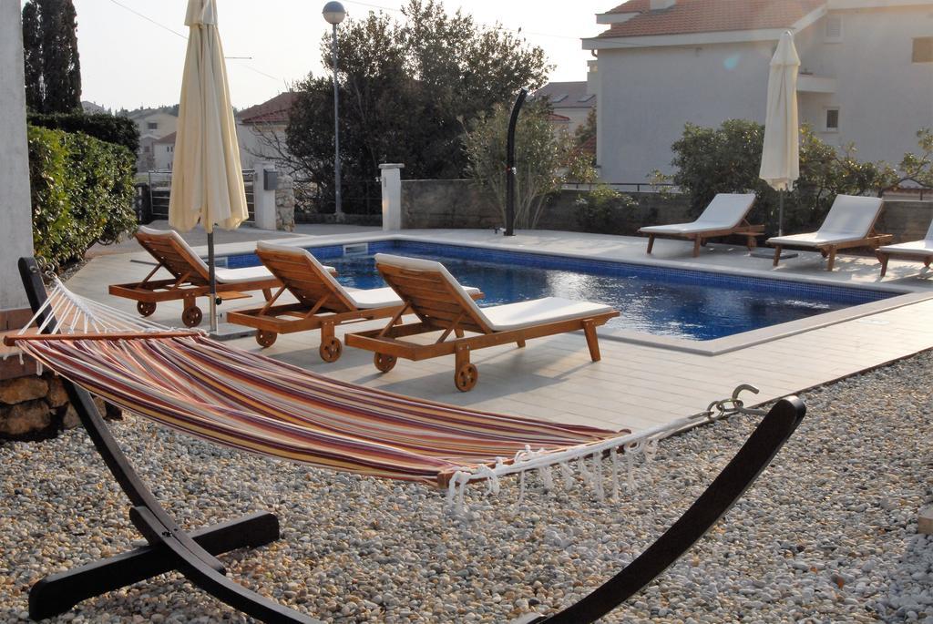 Apartments Karabaic Punat Exterior photo